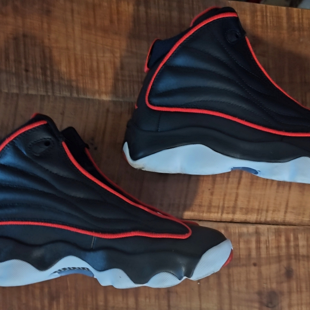 Jordan Pro Strong GS - Picture 2 of 5
